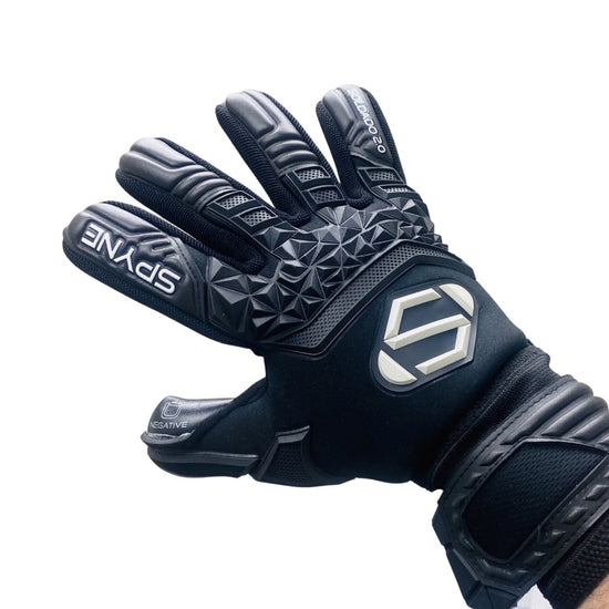 SPYNE Soldado 2.0 Goalkeeper Gloves- Black