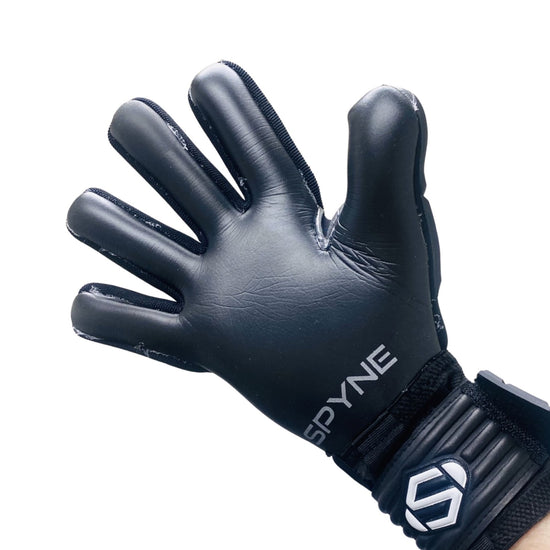SPYNE Soldado 2.0 Goalkeeper Gloves- Black