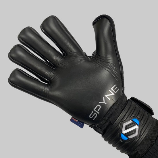 SPYNE Blackout 2.0 Goalkeeper Gloves